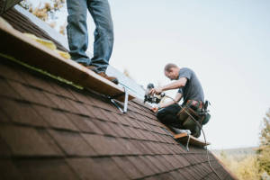 Local Roofers in Hinton, IA
